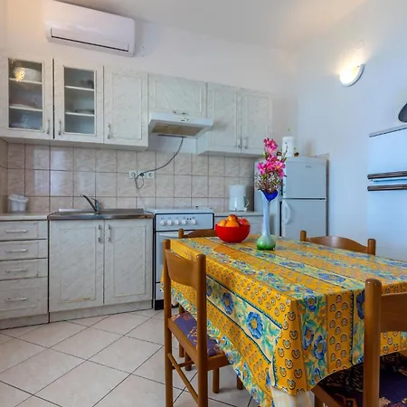 Casa de Férias Stunning In With Kitchen